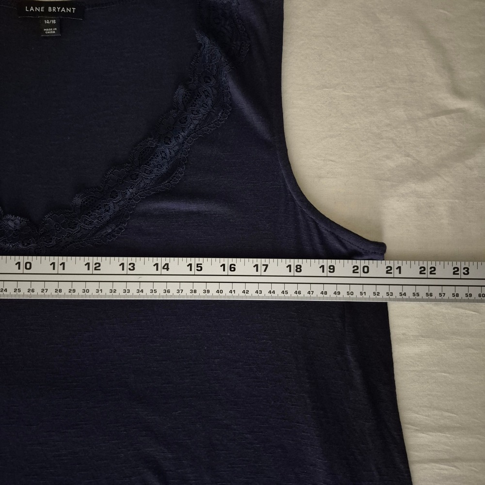 Lane Bryant Navy Blue‎ Lace Trim V-Neck Tank Top Sleeveless Slub Knit 14/16 - Picture 8 of 9